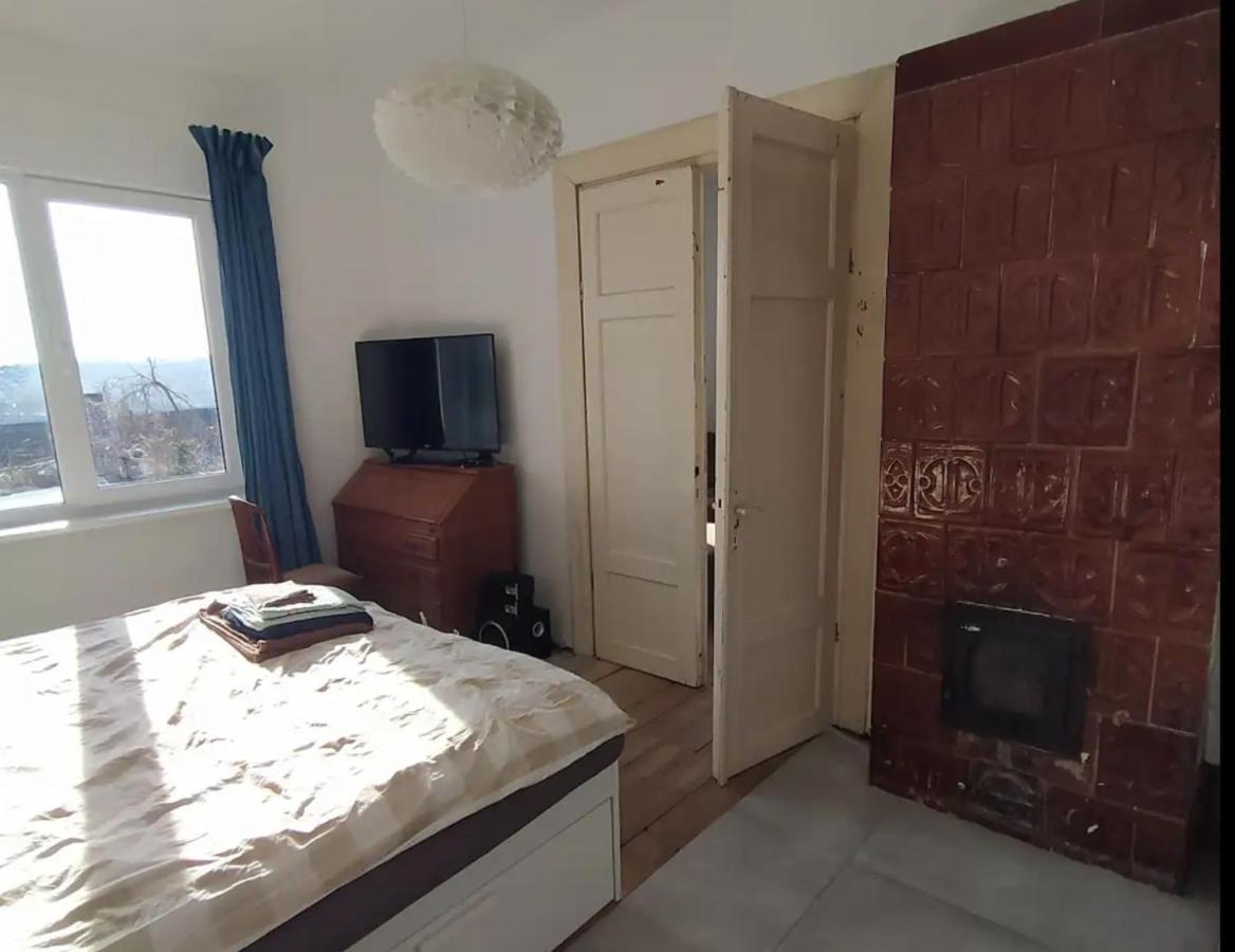 Hillside View House With Garden, Private Parking, Quiet Location - 12 Min To Old Town Anytime, Long Stays Welcome Аеропорт Вільнюс Екстер'єр фото