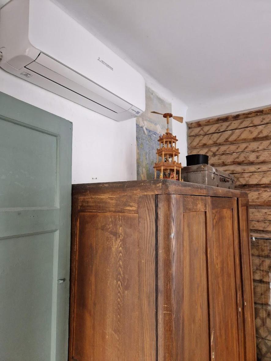 Hillside View House With Garden, Private Parking, Quiet Location - 12 Min To Old Town Anytime, Long Stays Welcome Аеропорт Вільнюс Екстер'єр фото