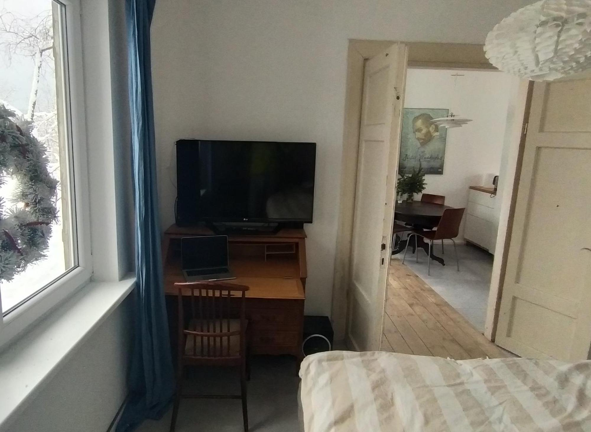 Hillside View House With Garden, Private Parking, Quiet Location - 12 Min To Old Town Anytime, Long Stays Welcome Аеропорт Вільнюс Екстер'єр фото